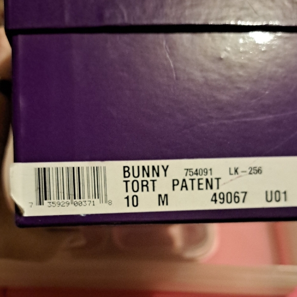 Vaneli Black and Brown Bow Flats - Picture 9 of 9